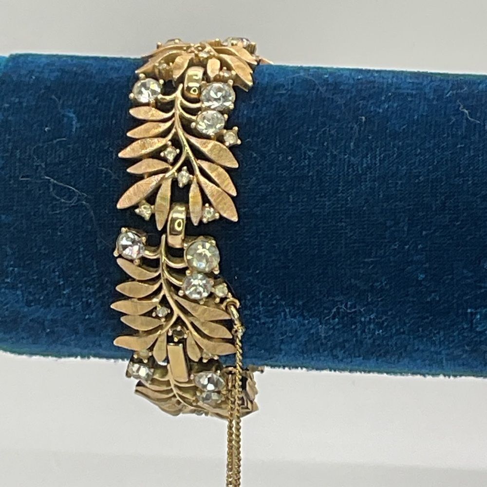 Vintage Crown Trifari Gold Toned Leaf Bracelet with Crystal Accents - Read